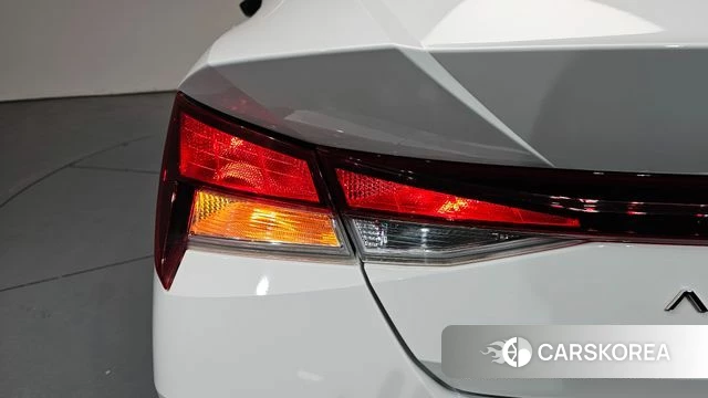 Hyundai Avante Hybrid (CN7) id 4506309 из Кореи 15