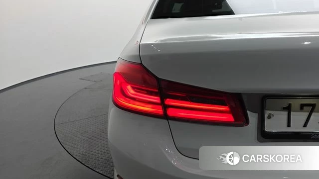 BMW 5 Series (G30) id 4459176 из Кореи 15