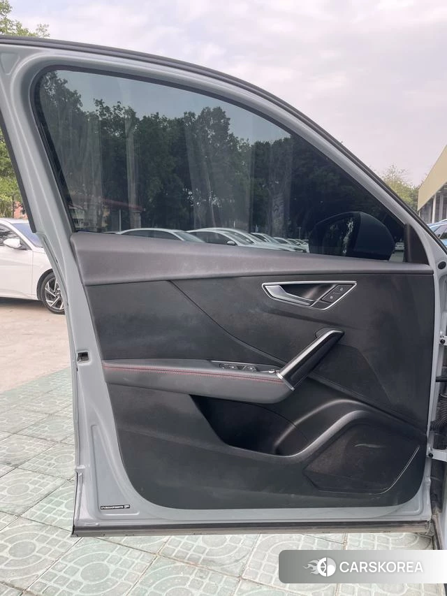 Audi Q2L id 4273845 из Китая 15