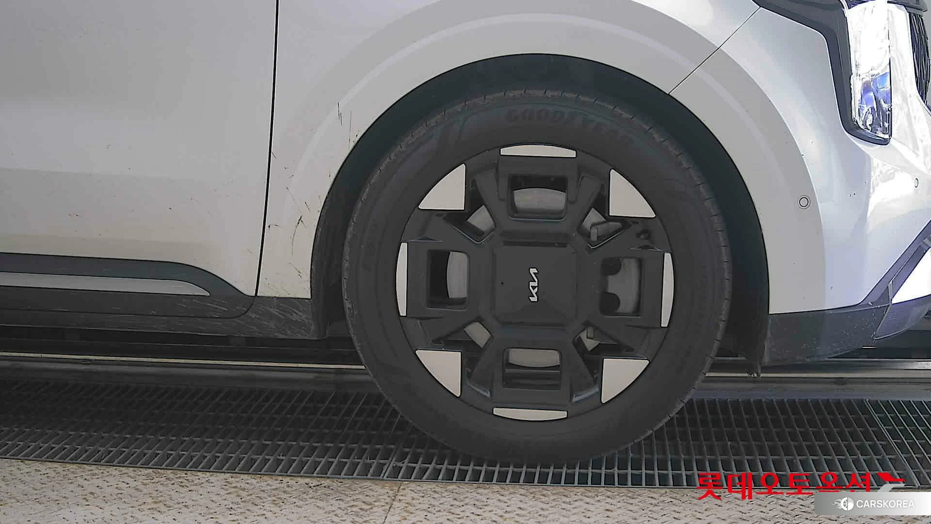 Kia Carnival id 4504306 из Кореи 15