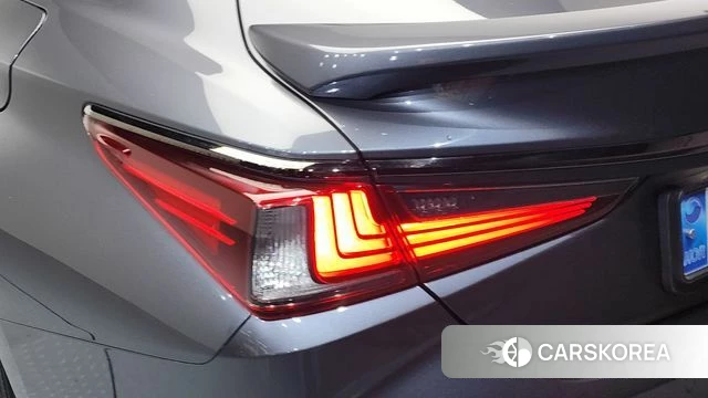 Lexus ES300h 7th generation id 4749704 из Кореи 15