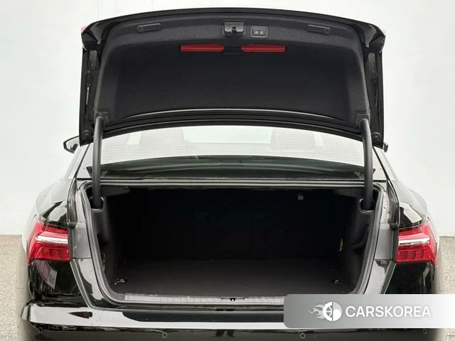 Audi A6L id 4359130 из Китая 15