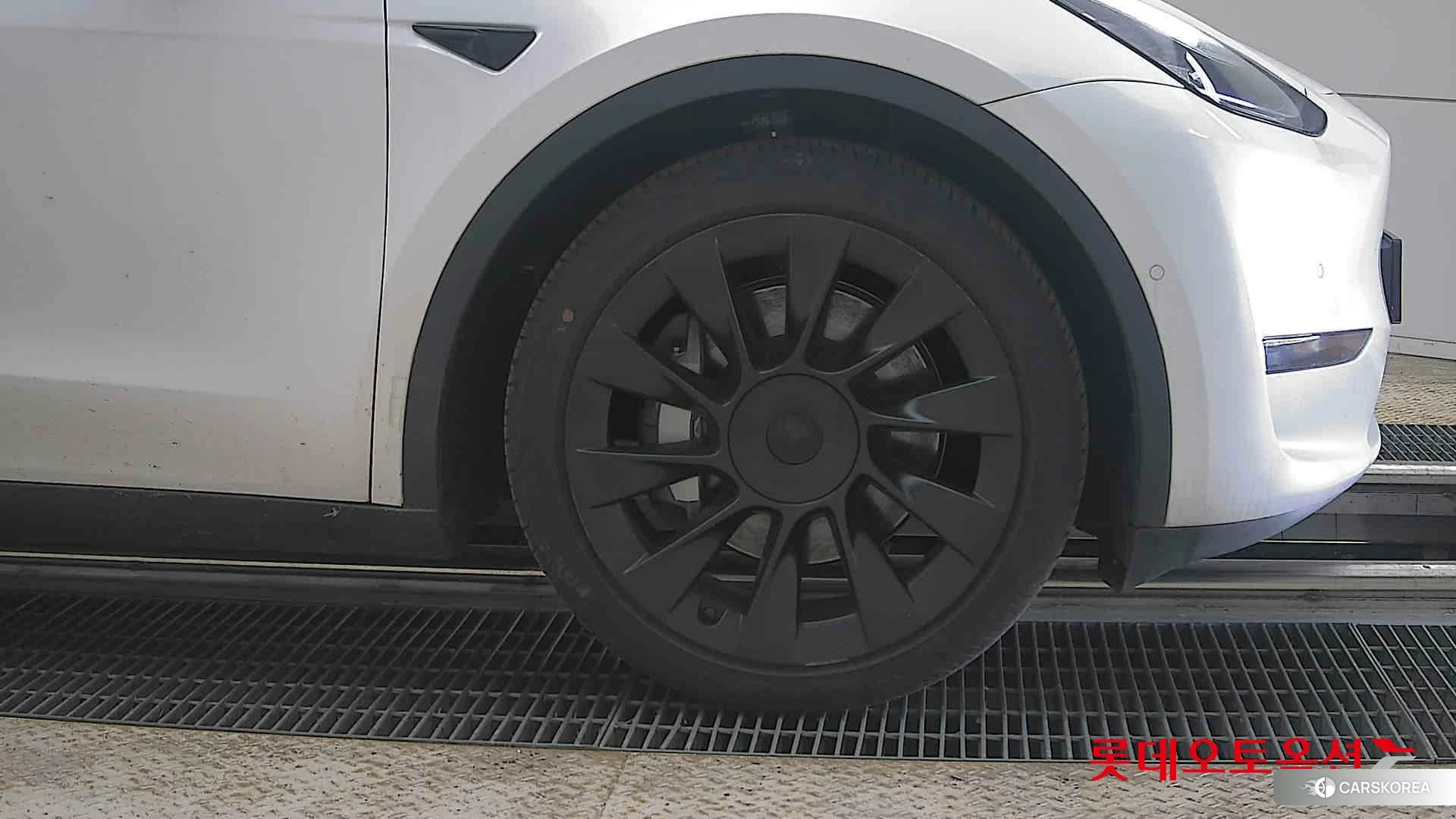 Tesla Model Y Long Range id 4296952 из Кореи 15