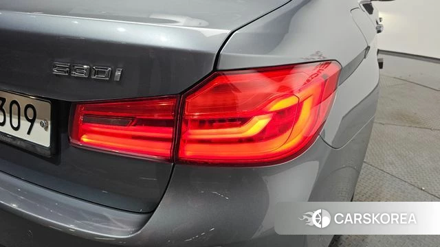 BMW 5 Series (G30) id 4251389 из Кореи 15