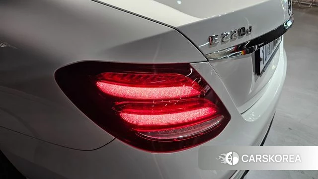 Mercedes-Benz E-Class W213 id 4326008 из Кореи 15