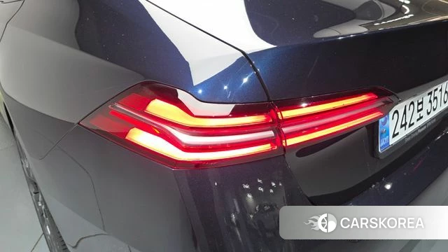 BMW 5 Series (G60) id 4783068 из Кореи 15
