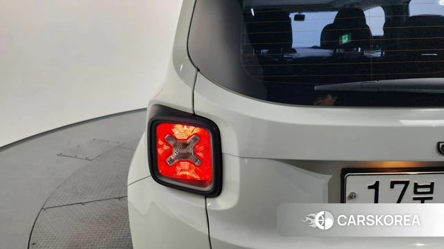 Jeep Renegade id 4203576 из Кореи 15