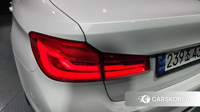 BMW 5 Series (G30) id 4531097 из Кореи 15