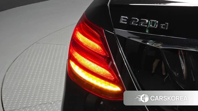 Mercedes-Benz E-Class W213 id 4672772 из Кореи 15