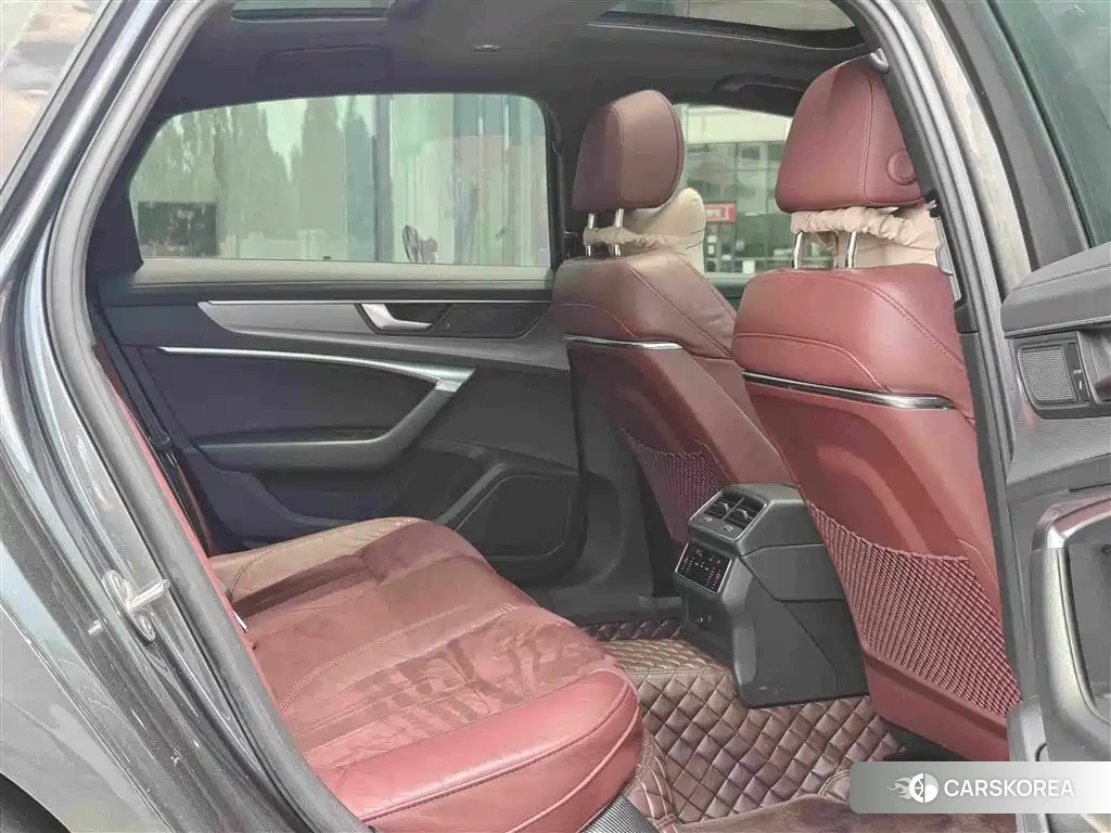Audi A6L id 4576620 из Китая 15
