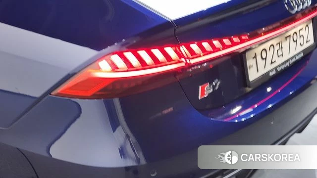 Audi S7 (4K) id 4593291 из Кореи 15
