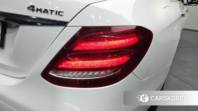Mercedes-Benz E-Class W213 id 4794953 из Кореи 15