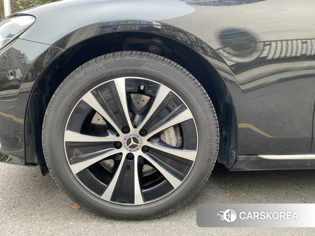 Mercedes-Benz E-class PHEV id 4217395 из Китая 15