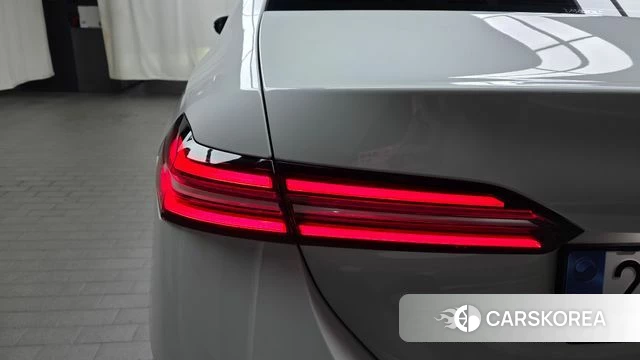 BMW 5 Series (G60) id 4432332 из Кореи 15