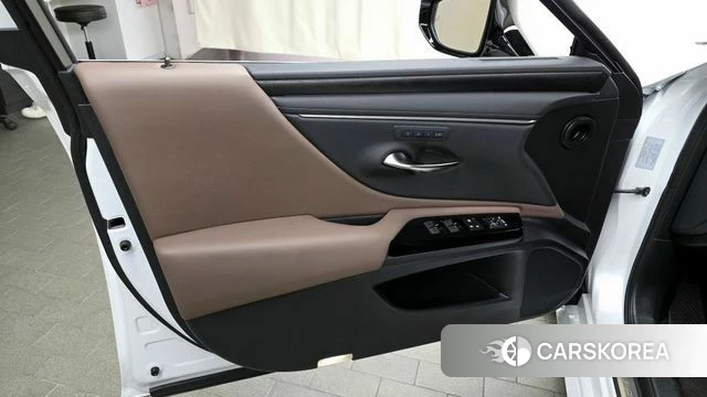 Lexus ES300h 7th generation id 4222775 из Кореи 15