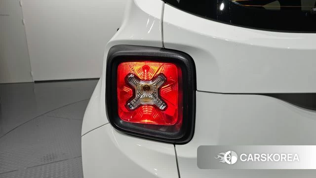 Jeep Renegade id 4592038 из Кореи 15
