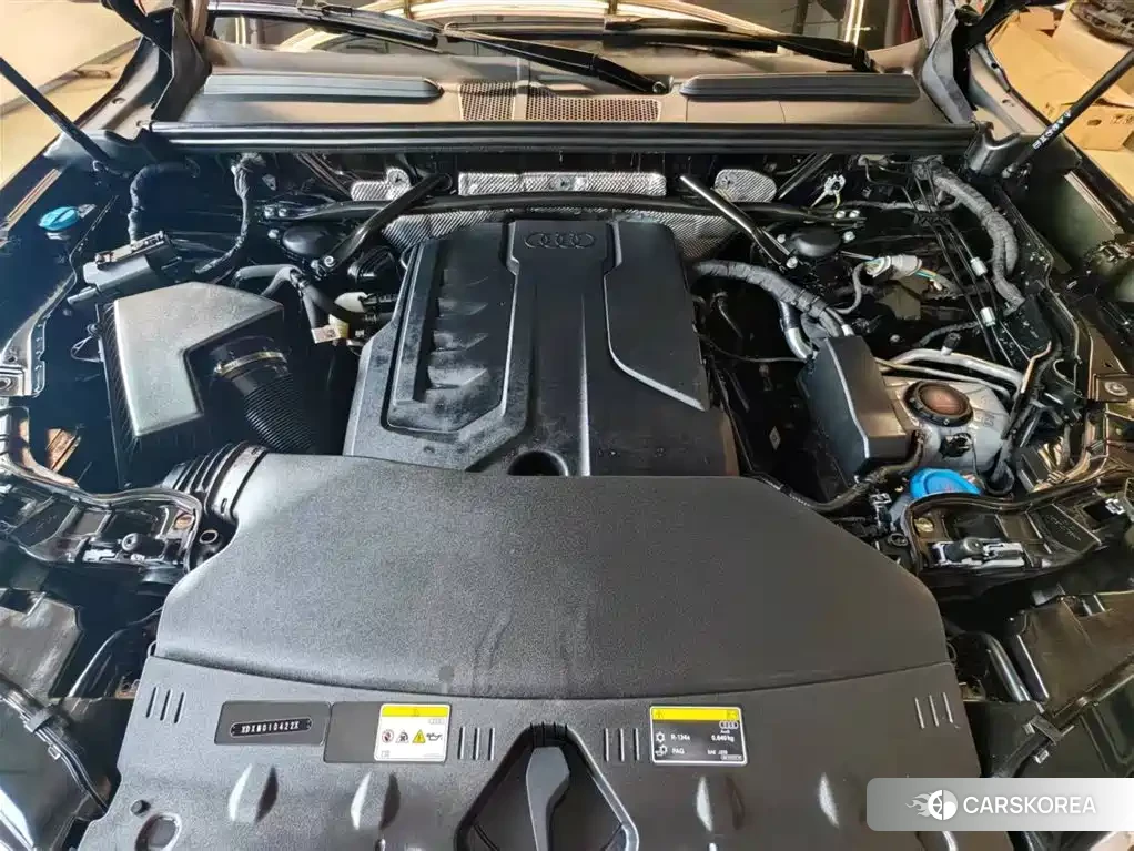 Audi Q5L id 4634759 из Китая 15