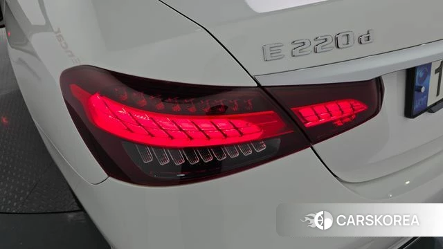 Mercedes-Benz E-Class W213 id 4636957 из Кореи 15