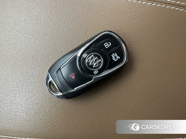 Buick Regal id 4253604 из Китая 15