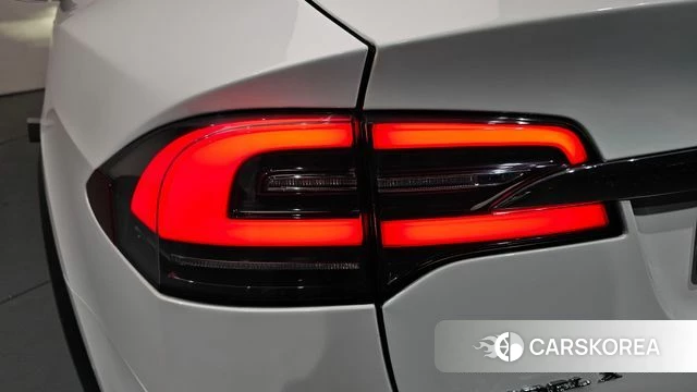 Tesla Model X id 4496597 из Кореи 15