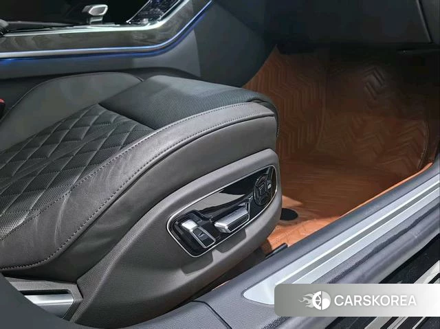Audi A8 id 4291167 из Китая 15