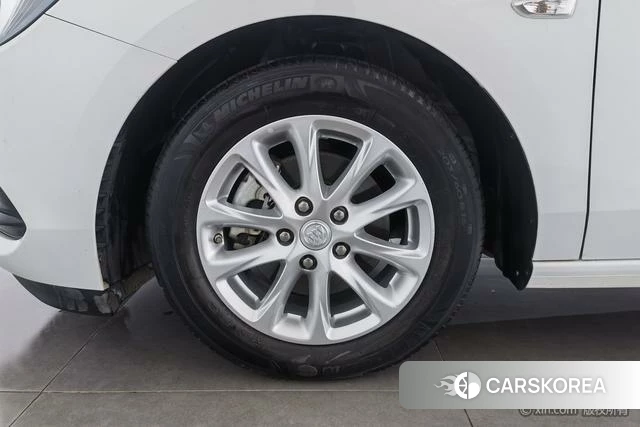 Buick GL6 id 4212364 из Китая 15