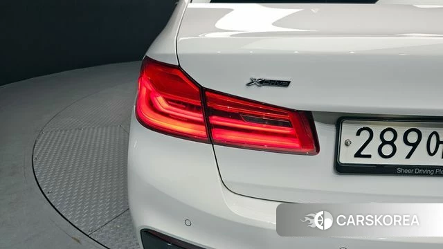 BMW 5 Series (G30) id 4294658 из Кореи 15