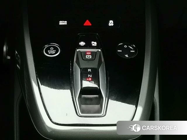 Audi Q5 e-tron id 3969106 из Китая 15