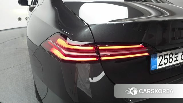 BMW 5 Series (G60) id 4421415 из Кореи 15
