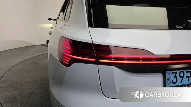 Audi e-Tron id 4323831 из Кореи 15