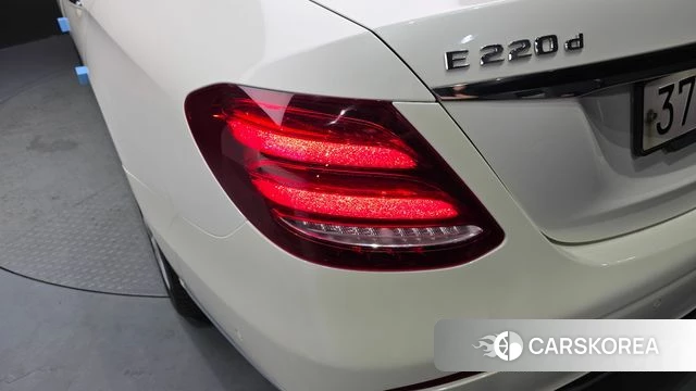 Mercedes-Benz E-Class W213 id 4464817 из Кореи 15