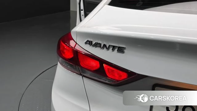 Hyundai Avante AD id 4502852 из Кореи 15