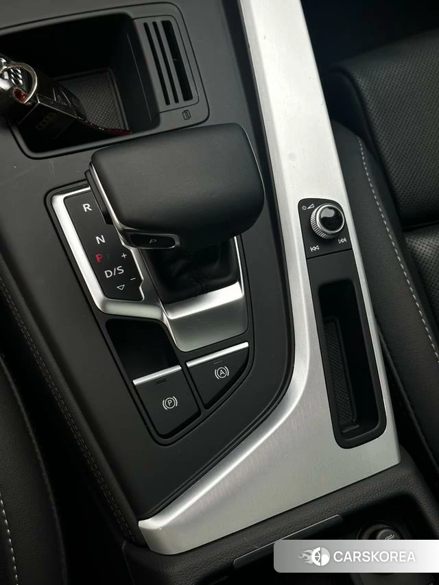Audi A4L id 4306963 из Китая 15