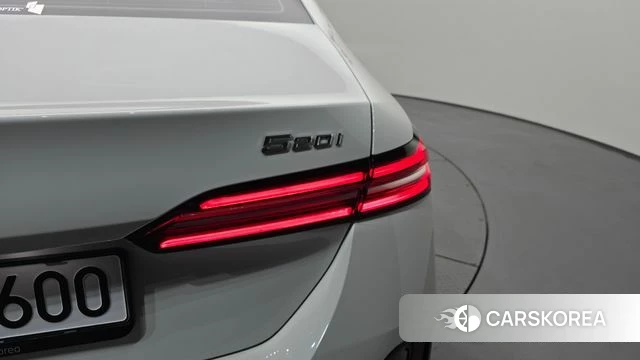 BMW 5 Series (G60) id 4480040 из Кореи 15