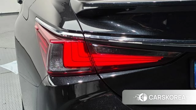 Lexus ES300h 7th generation id 4676694 из Кореи 15