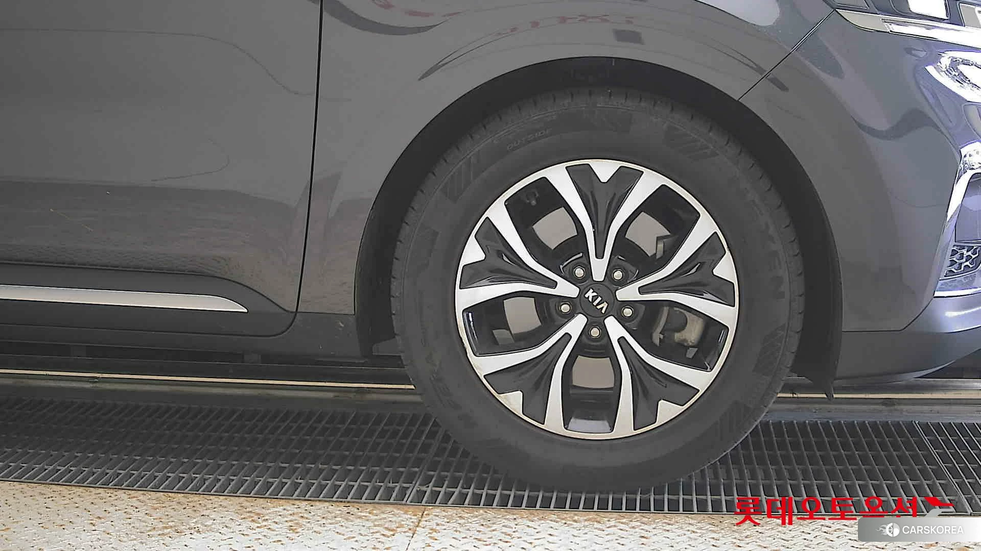 Kia Carnival id 4902420 из Кореи 15