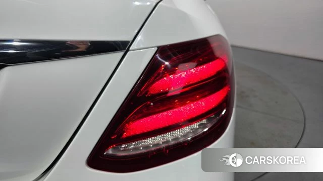 Mercedes-Benz E-Class W213 id 4633091 из Кореи 15