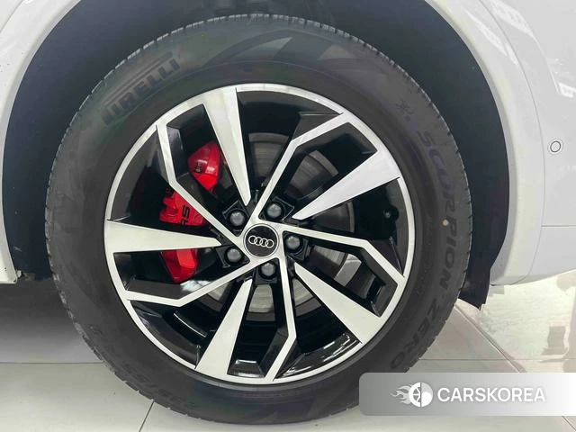 Audi Q5L id 4253324 из Китая 15