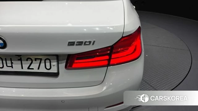 BMW 5 Series (G30) id 4390097 из Кореи 15