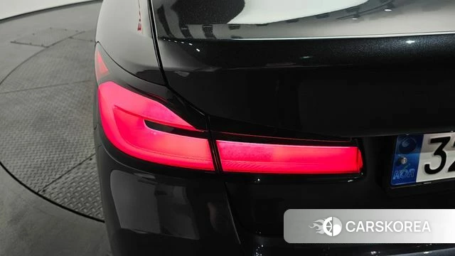 BMW 5 Series (G30) id 4302942 из Кореи 15