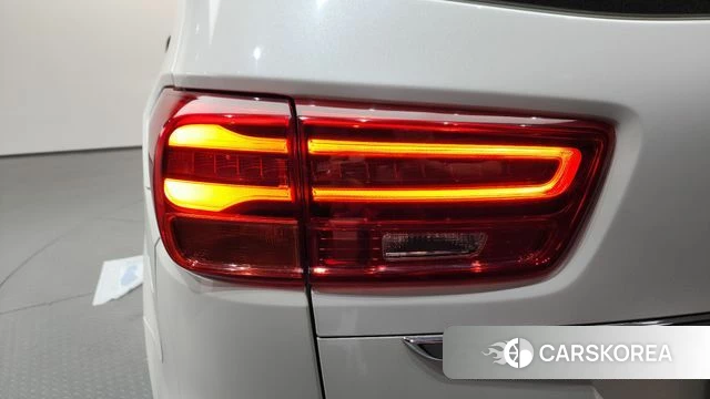 Kia The New Carnival id 4345701 из Кореи 15