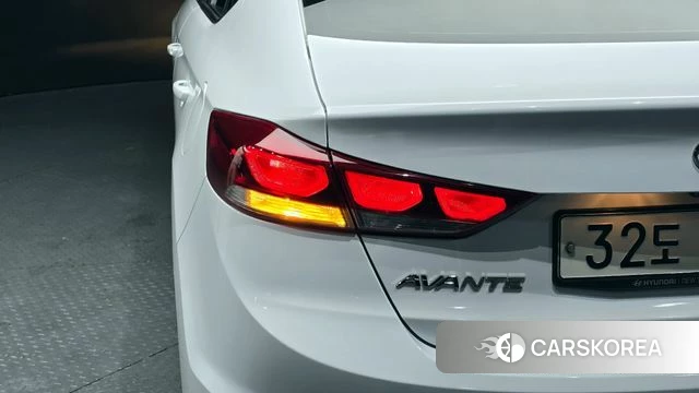 Hyundai Avante AD id 4397783 из Кореи 15