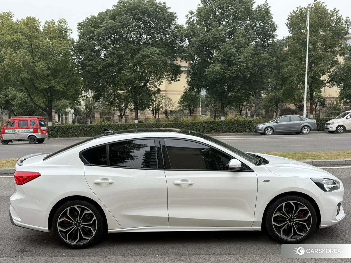 Ford Fox id 4421160 из Китая 15
