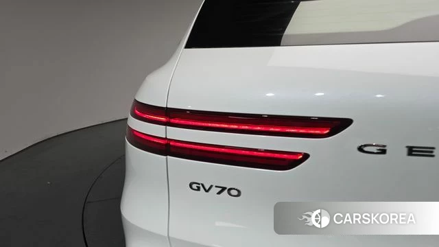 Genesis GV70 id 4370638 из Кореи 15