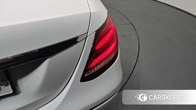 Mercedes-Benz E-Class W213 id 4410532 из Кореи 15