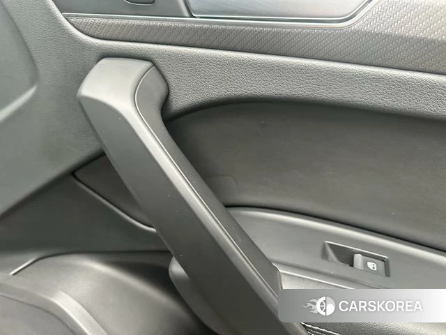 Audi Q5L id 4238161 из Китая 15