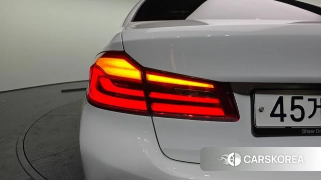 BMW 5 Series (G30) id 4285292 из Кореи 15