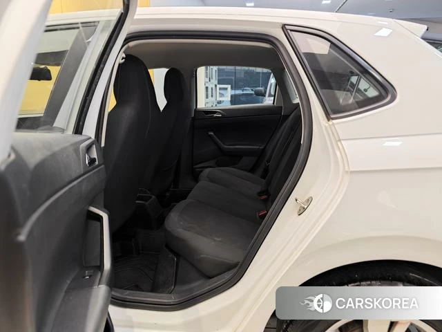 Volkswagen Polo id 4365697 из Китая 15