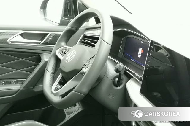 Volkswagen Tiguan L id 4307136 из Китая 15