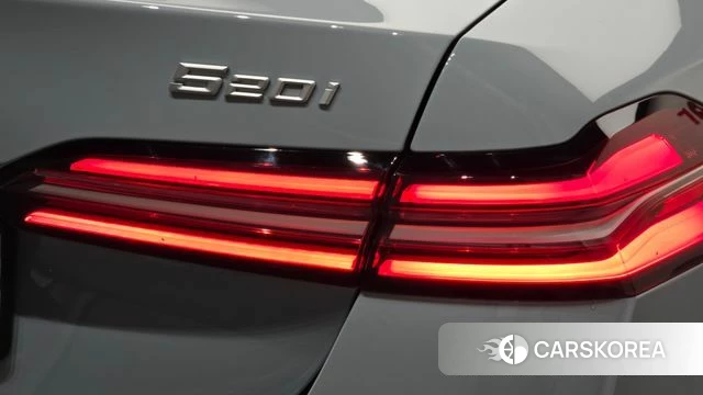 BMW 5 Series (G60) id 4686377 из Кореи 15